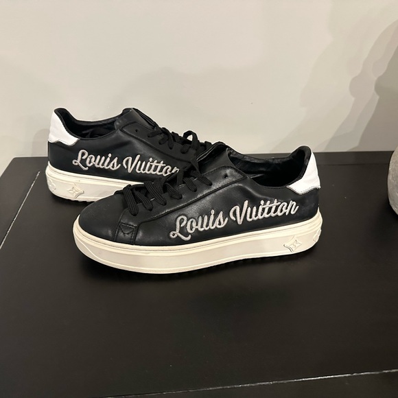 LOUIS VUITTON TIME OUT SNEAKER - Picture 4 of 9